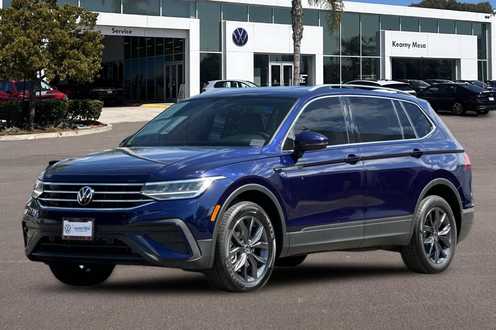 Used 2023 Volkswagen Tiguan SE FWD image 8