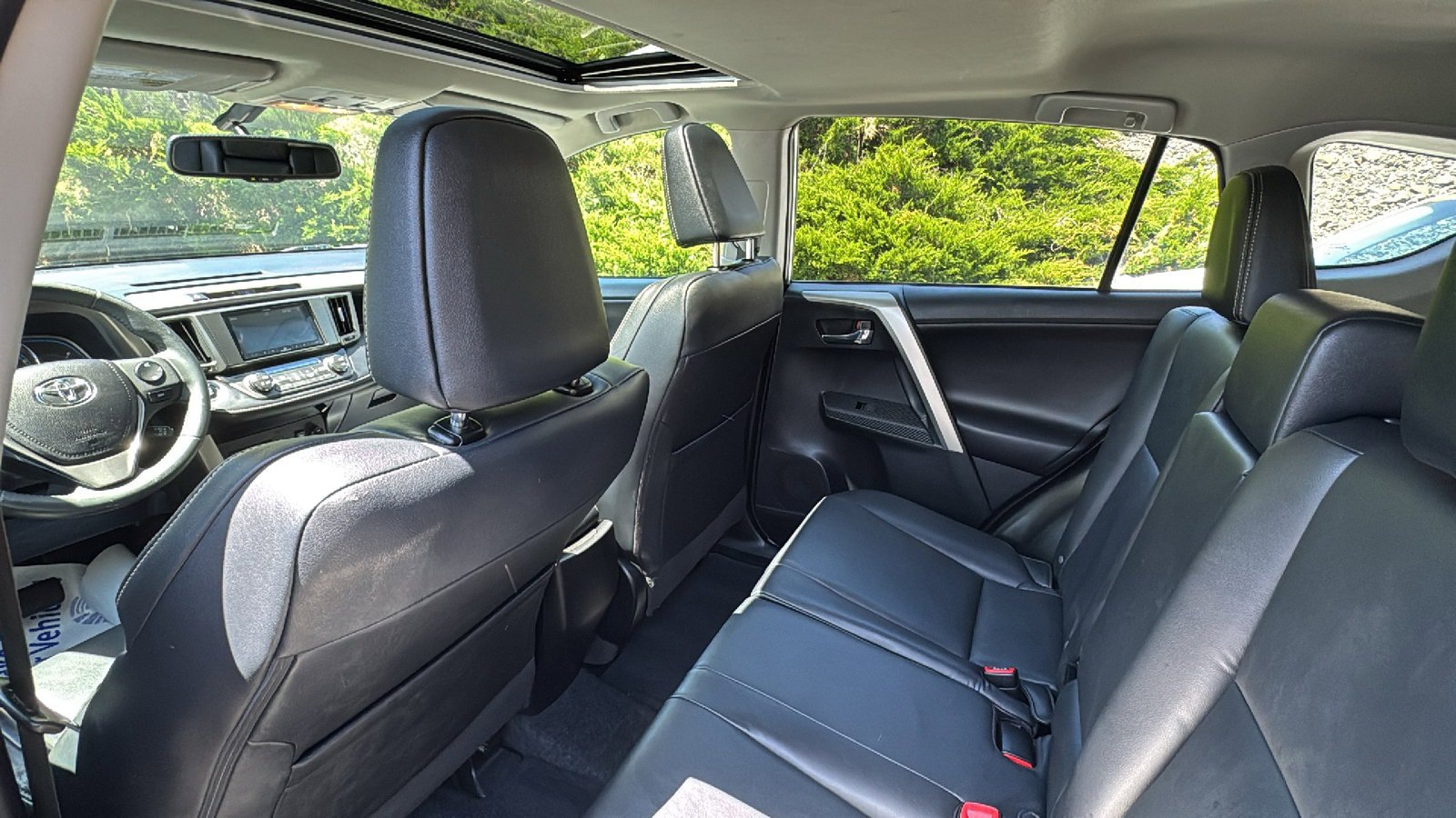 Used 2015 Toyota RAV4 Limited AWD/4WD image 31