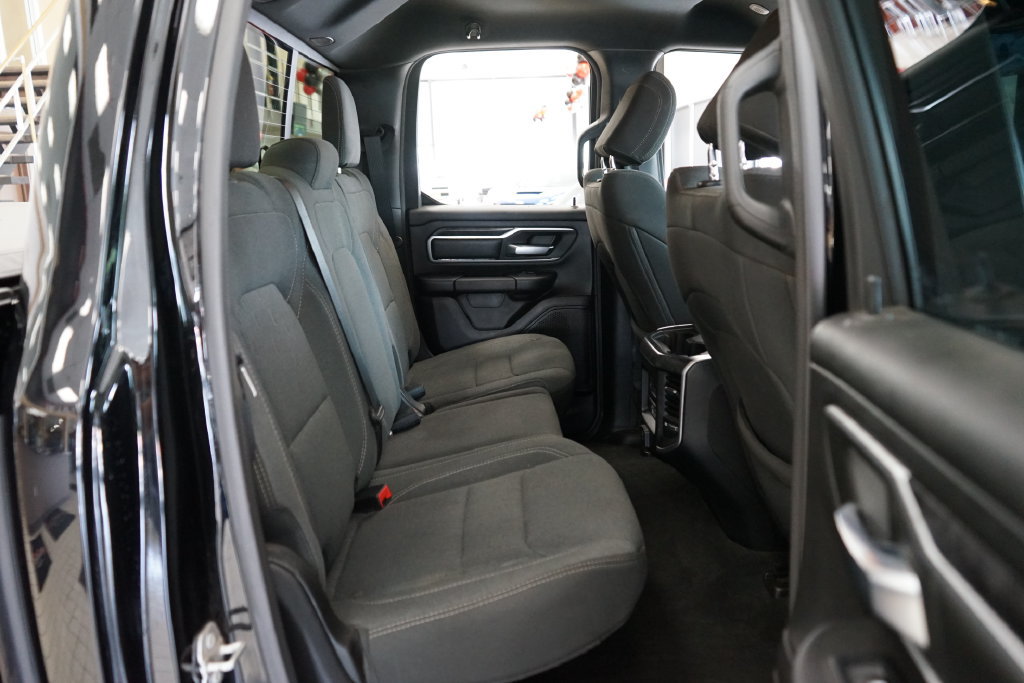 Used 2022 RAM 1500 Big Horn AWD/4WD image 13