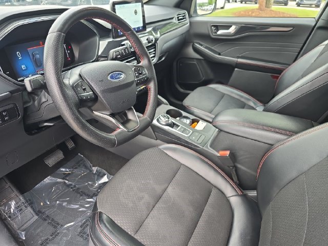 Used 2025 Ford Escape ST-Line Select AWD/4WD image 15