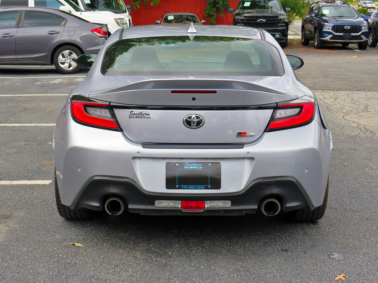 Used 2024 Toyota GR86 Premium image 8