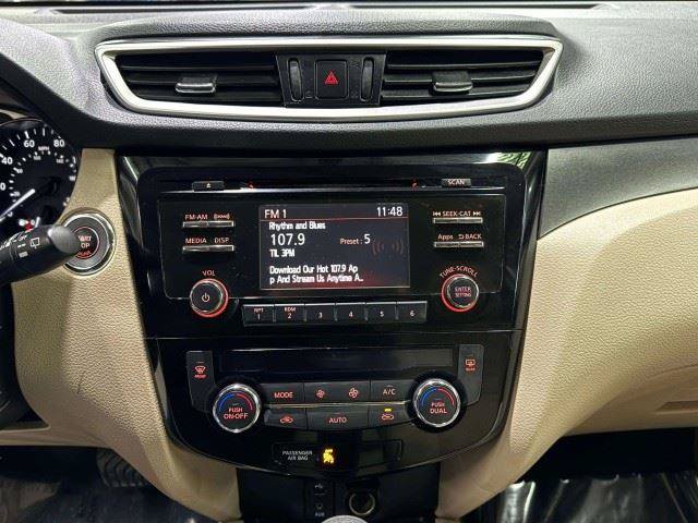 Used 2016 Nissan Rogue SV FWD image 48