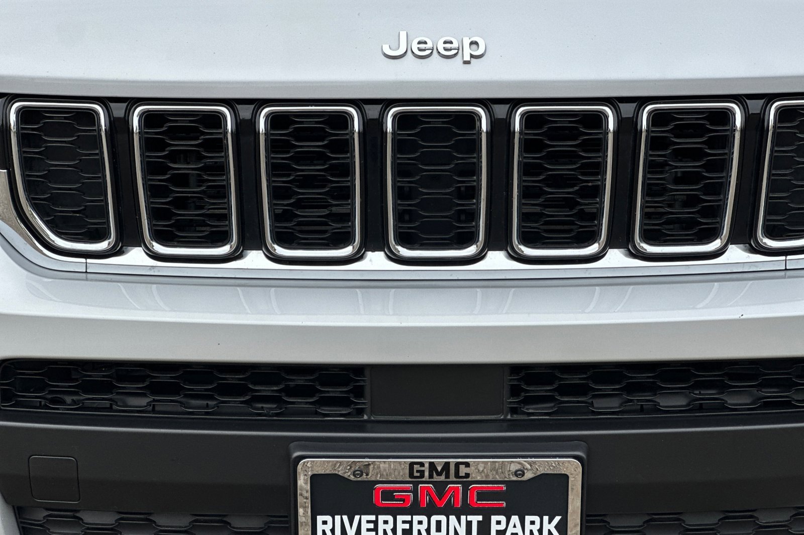 Used 2023 Jeep Grand Cherokee L Limited w/ Trailer Tow Group (B) image 47