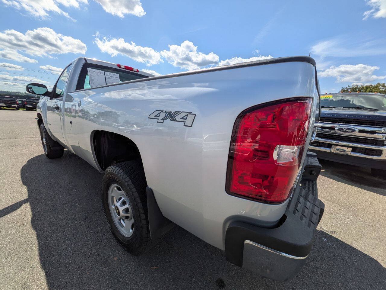 Used 2012 Chevrolet Silverado 2500 W/T w/ Snow Plow Prep Package AWD/4WD image 3