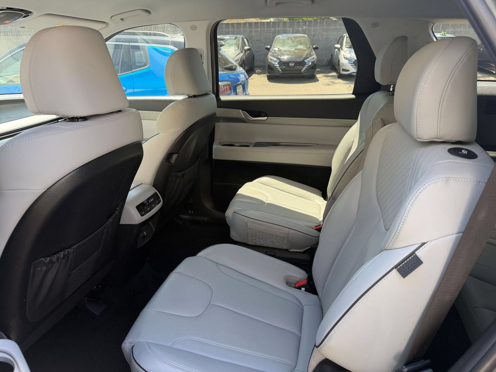 Used 2025 Hyundai Palisade SEL FWD image 29
