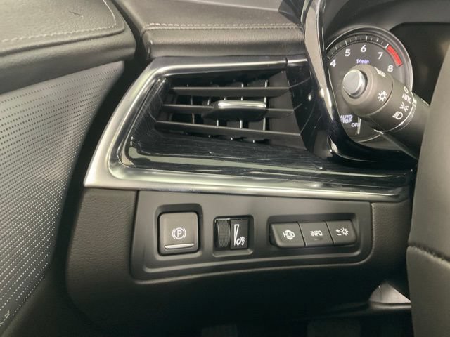 New 2025 Cadillac XT5 Premium Luxury w/ Technology Package AWD/4WD image 17