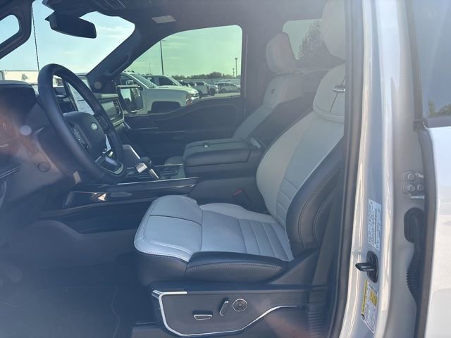 Used 2025 Ford F150 Lightning Platinum image 9