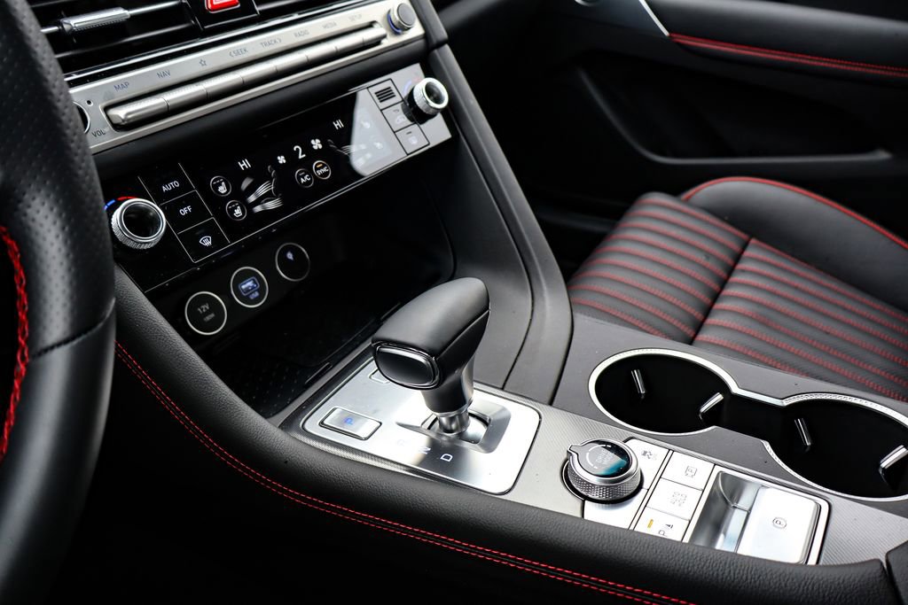 Used 2025 Genesis G70 2.5T w/ Sport Prestige Package image 30