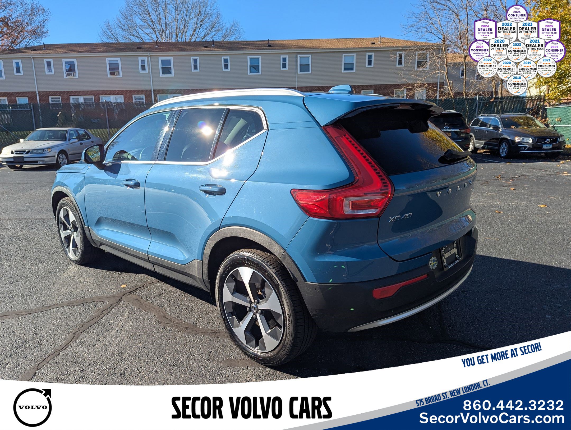 Certified 2023 Volvo XC40 B5 Plus w/ Driver Assist Package image 5