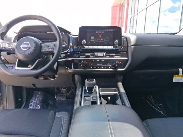 Certified 2025 Nissan Pathfinder SV w/ SV Premium Package FWD image 17