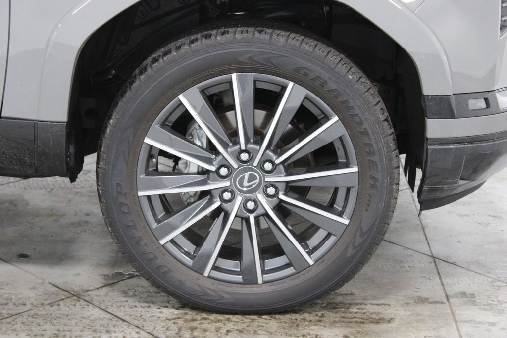 Used 2024 Lexus GX 550 image 12