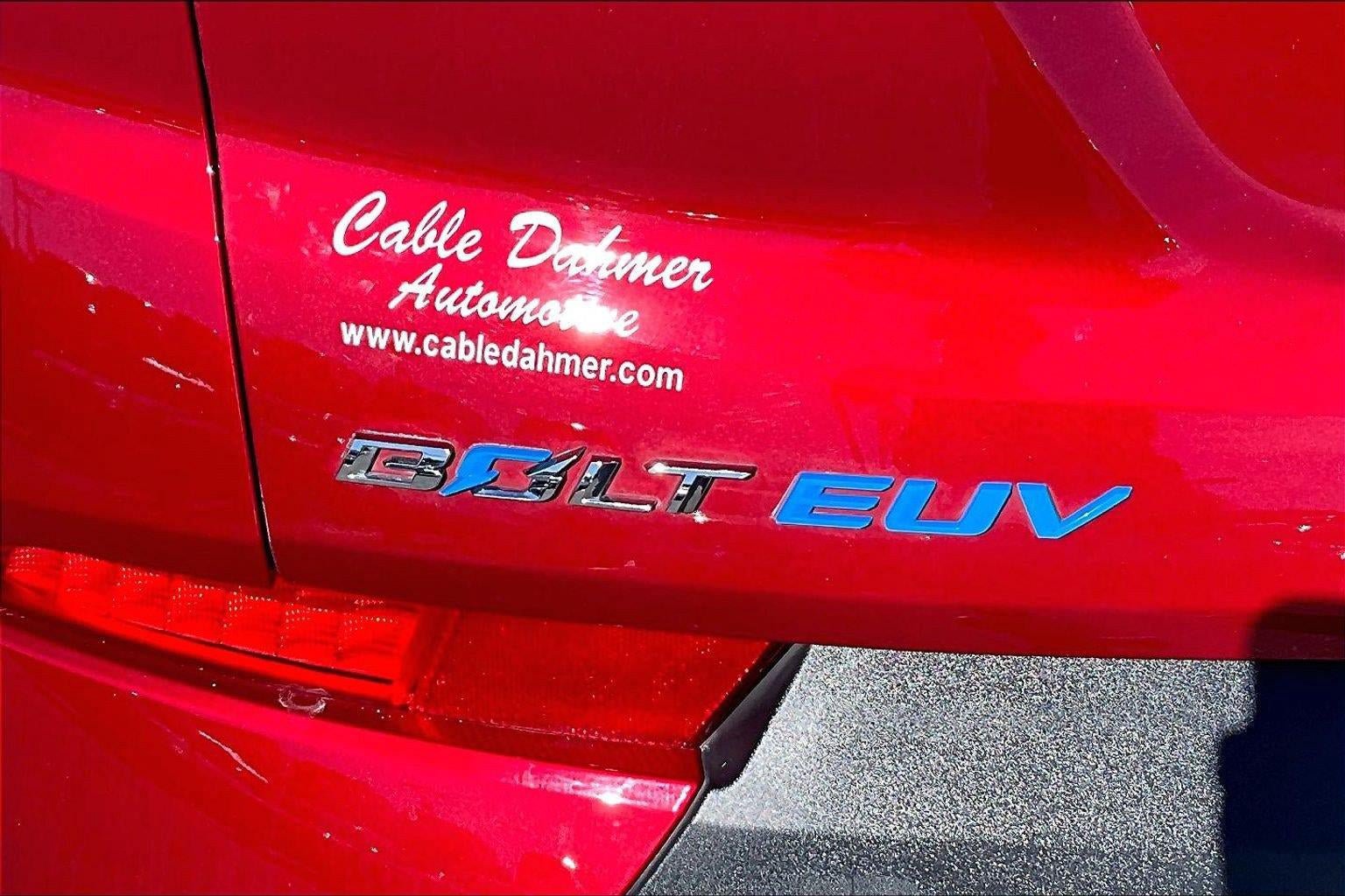 Used 2023 Chevrolet Bolt EUV Premier w/ Sun & Sound Package FWD image 28