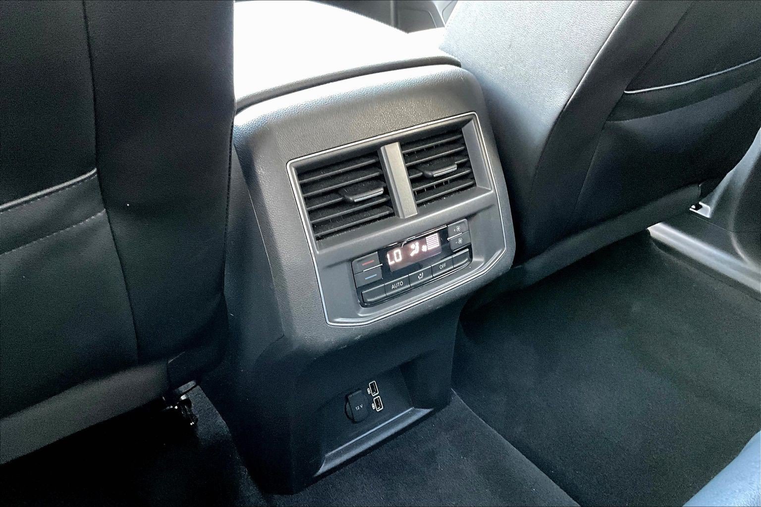Used 2018 Volkswagen Atlas SE FWD image 9