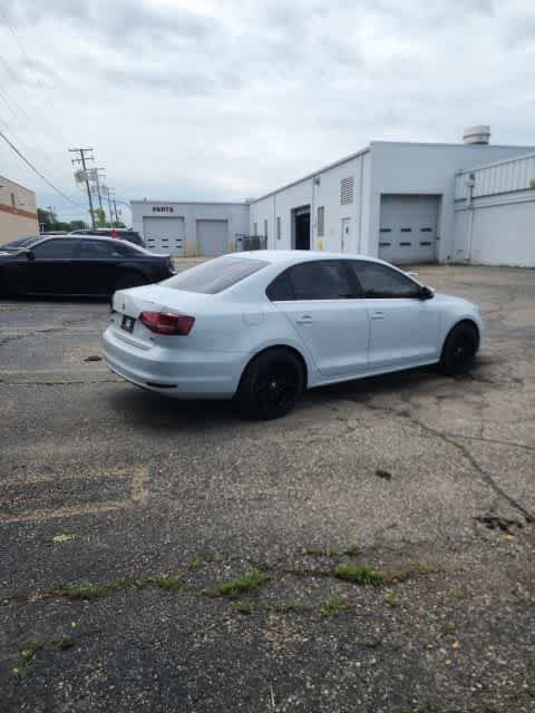 Used 2017 Volkswagen Jetta S w/ Jetta S Cold Weather Package FWD image 13