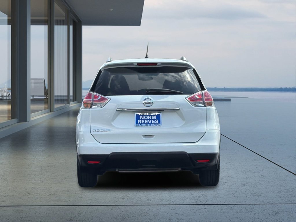 Used 2016 Nissan Rogue S w/ Appearance Package FWD image 5