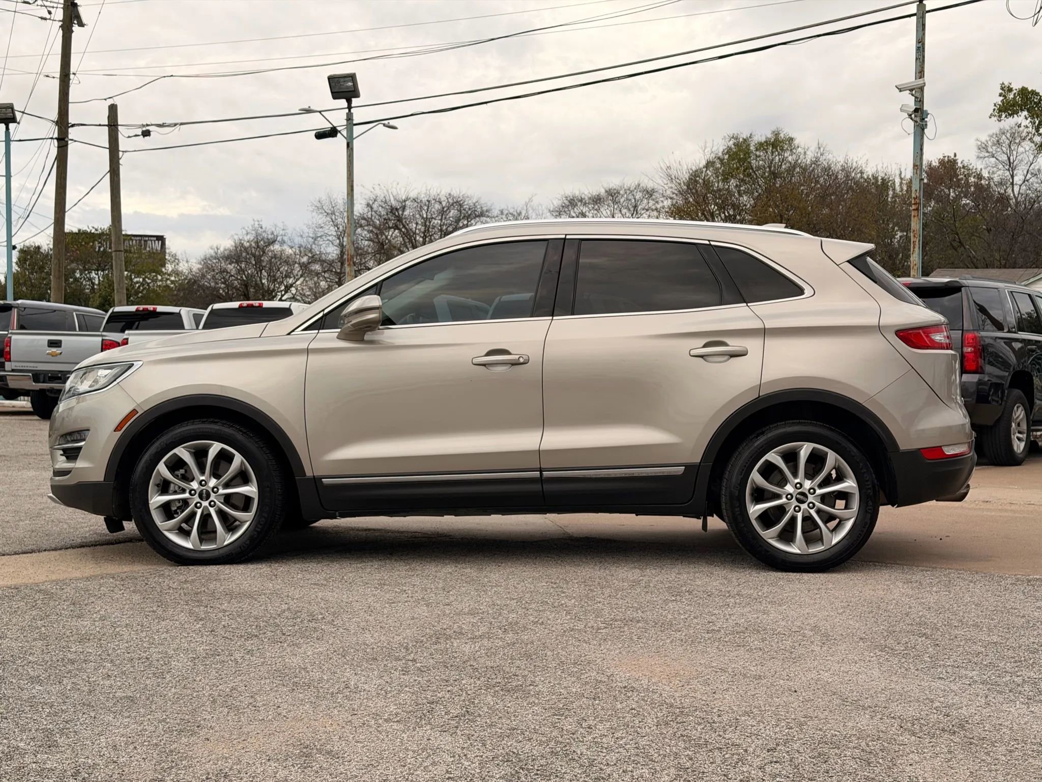 Used 2015 Lincoln MKC FWD w/ Equipment Group 101A Select image 6