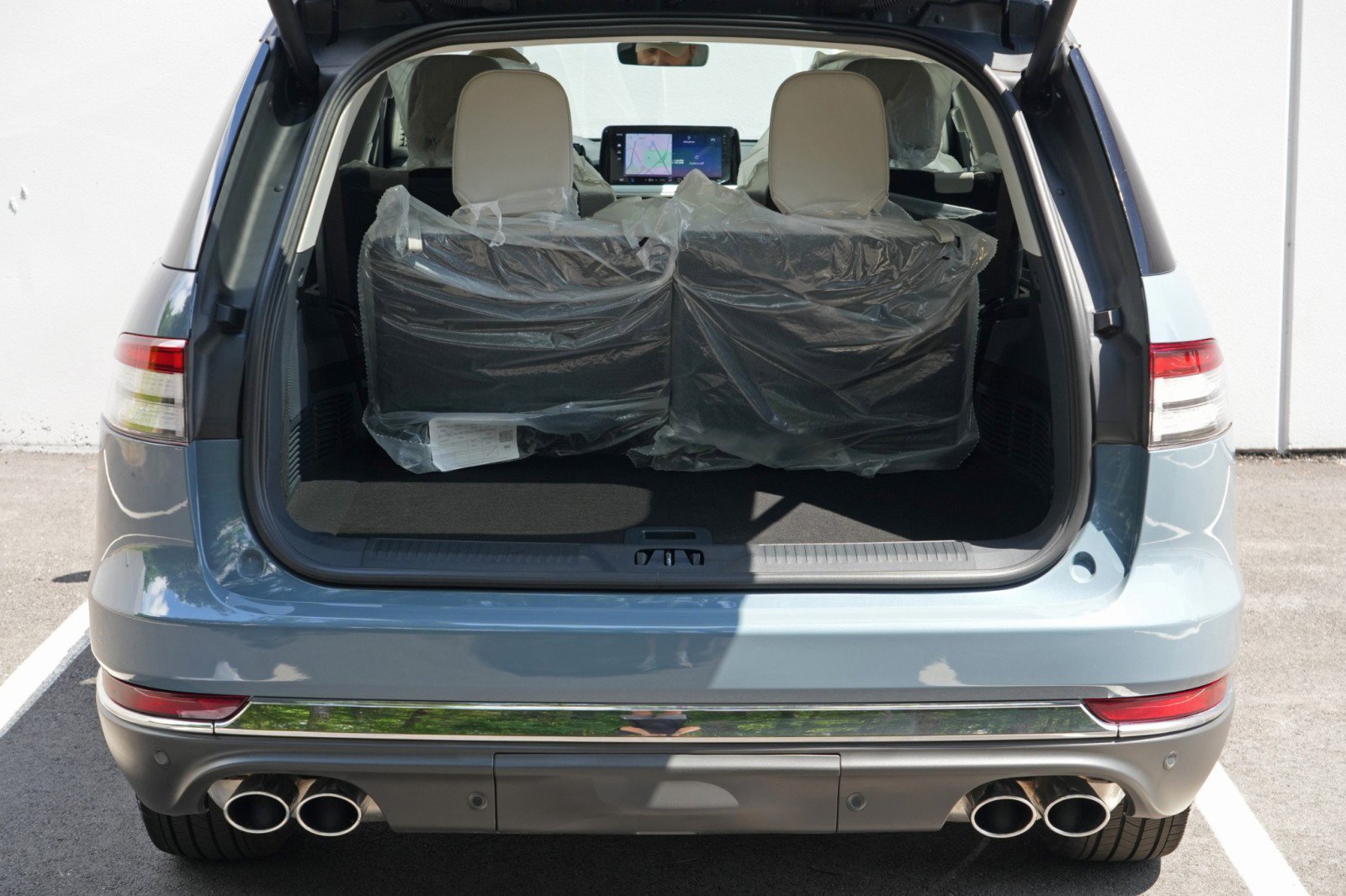 Used 2026 Lincoln Aviator AWD image 10