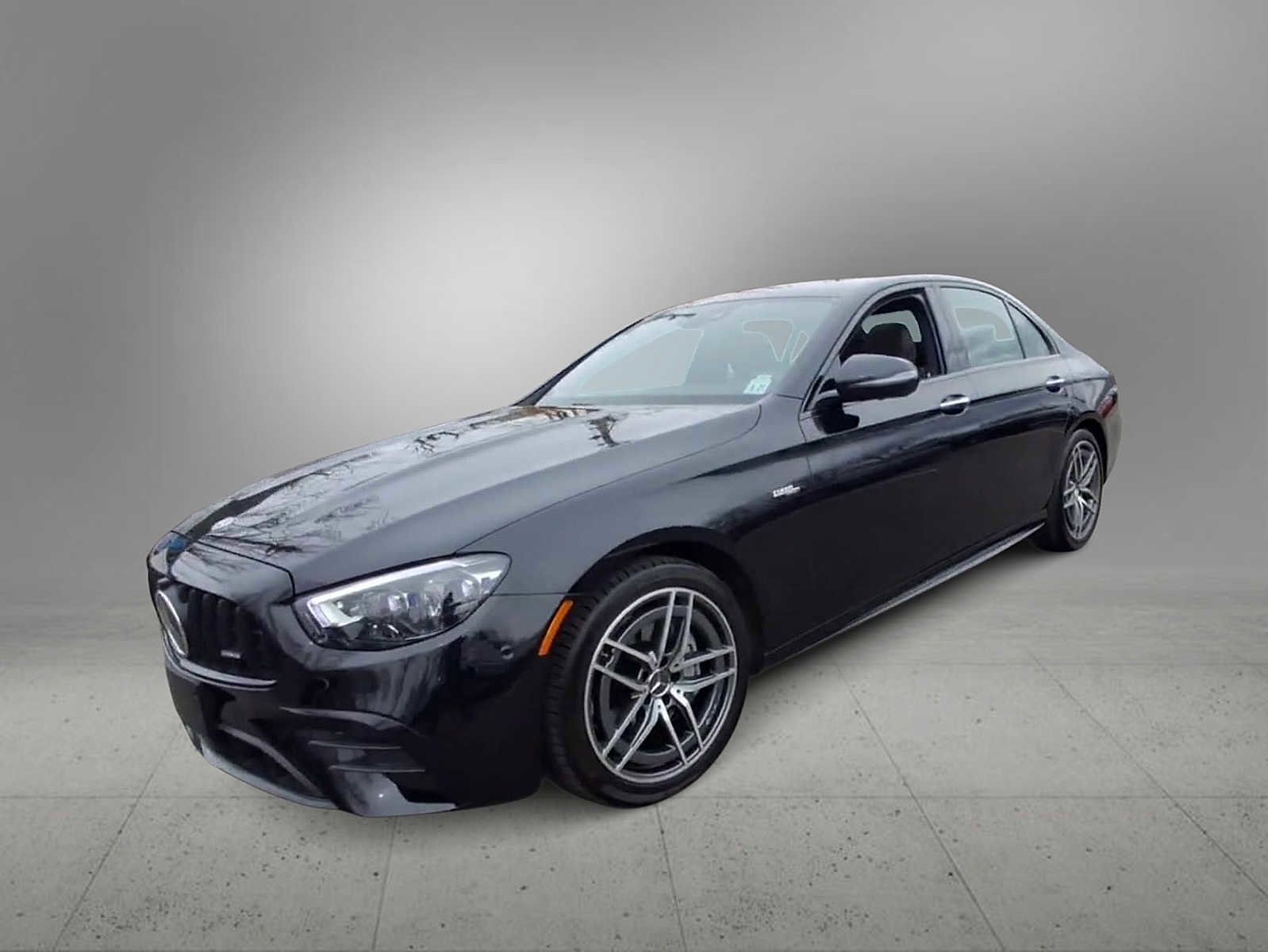 Used 2022 Mercedes-Benz E 53 AMG 4MATIC Sedan image 4