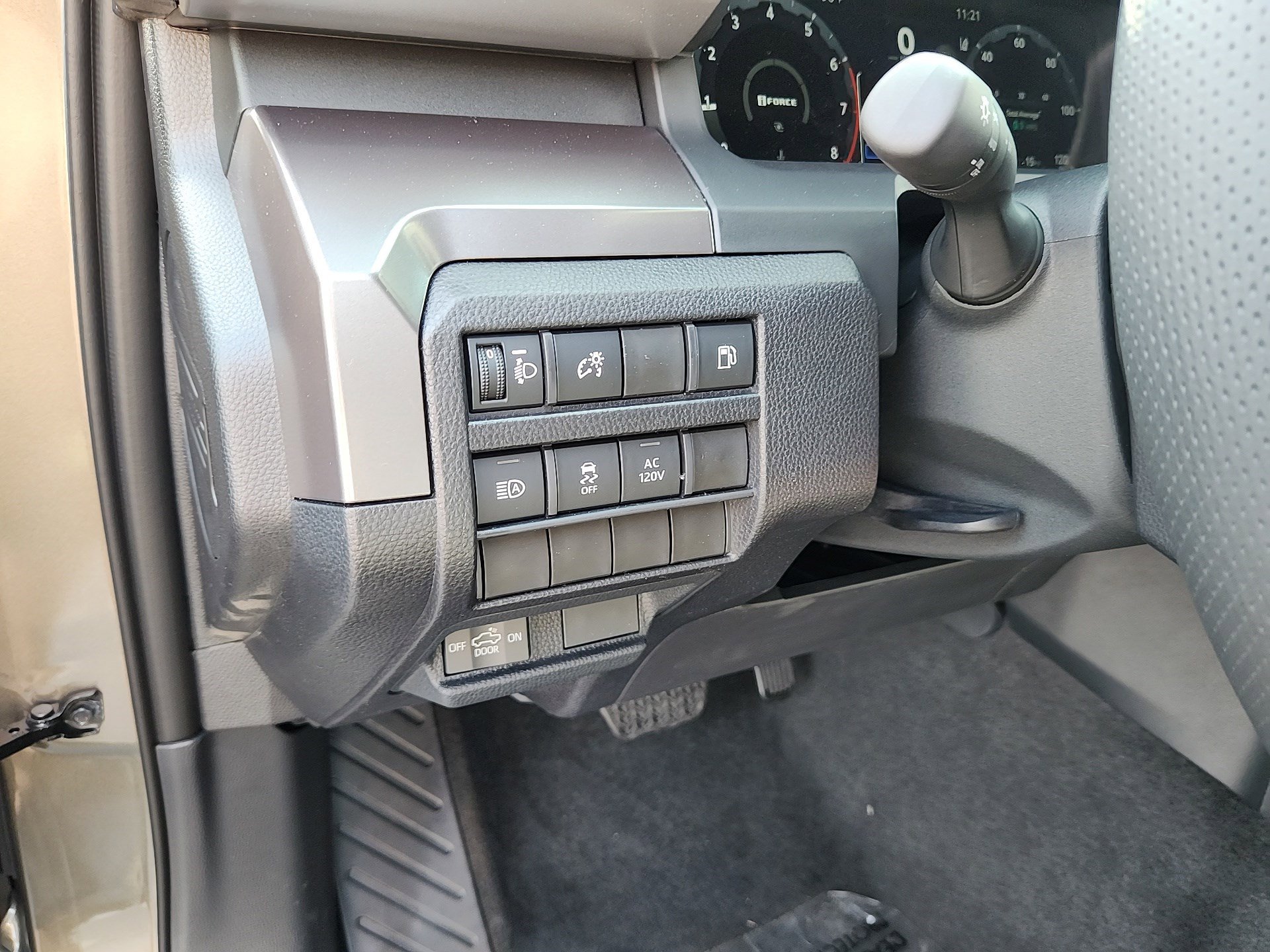 New 2025 Toyota Tacoma TRD Off-Road image 12