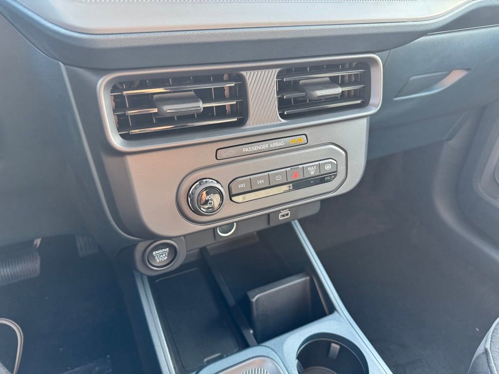 New 2025 Ford Maverick XLT w/ Black Appearance Package image 22