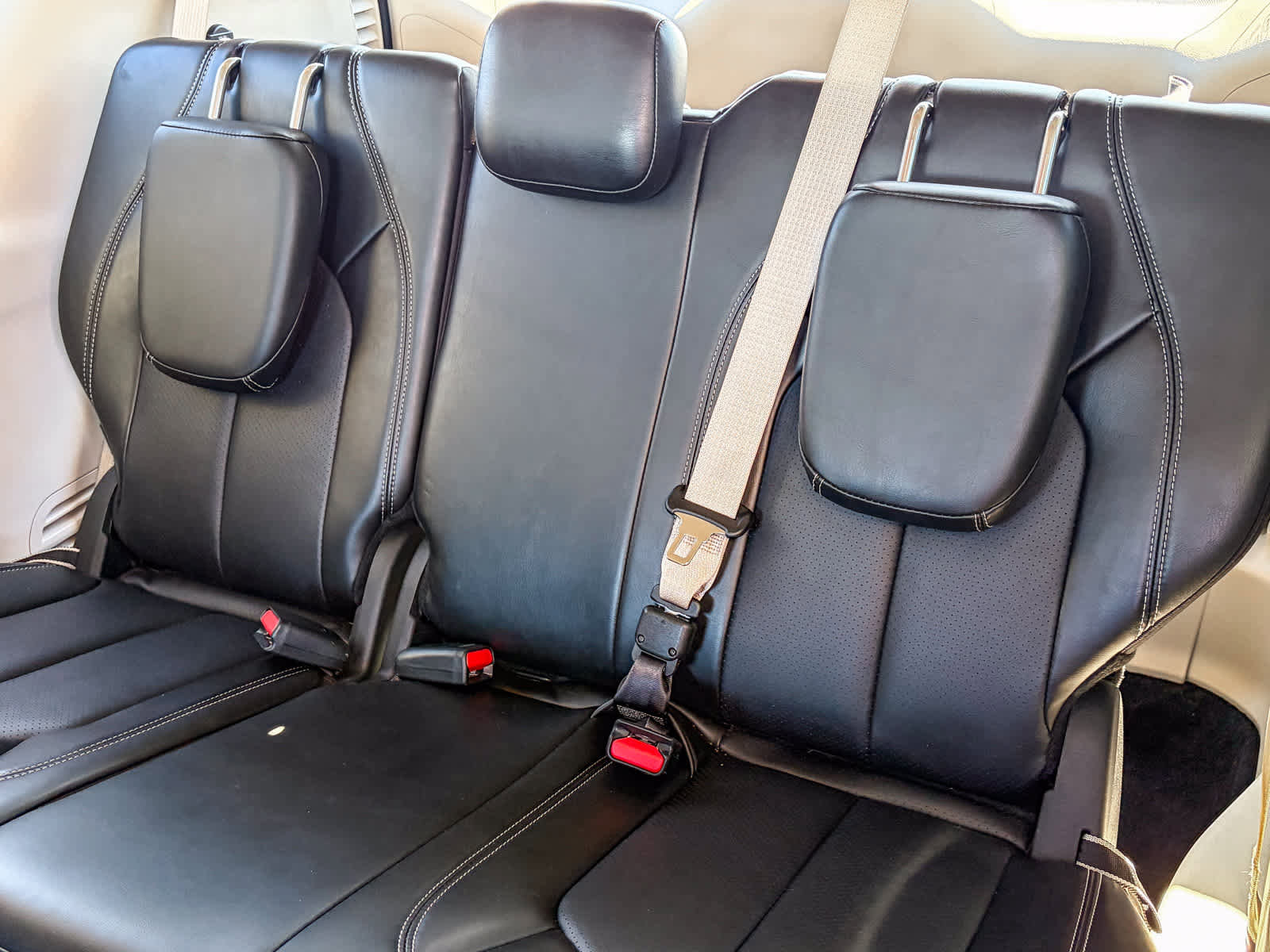 Used 2024 Chrysler Pacifica Touring-L image 18