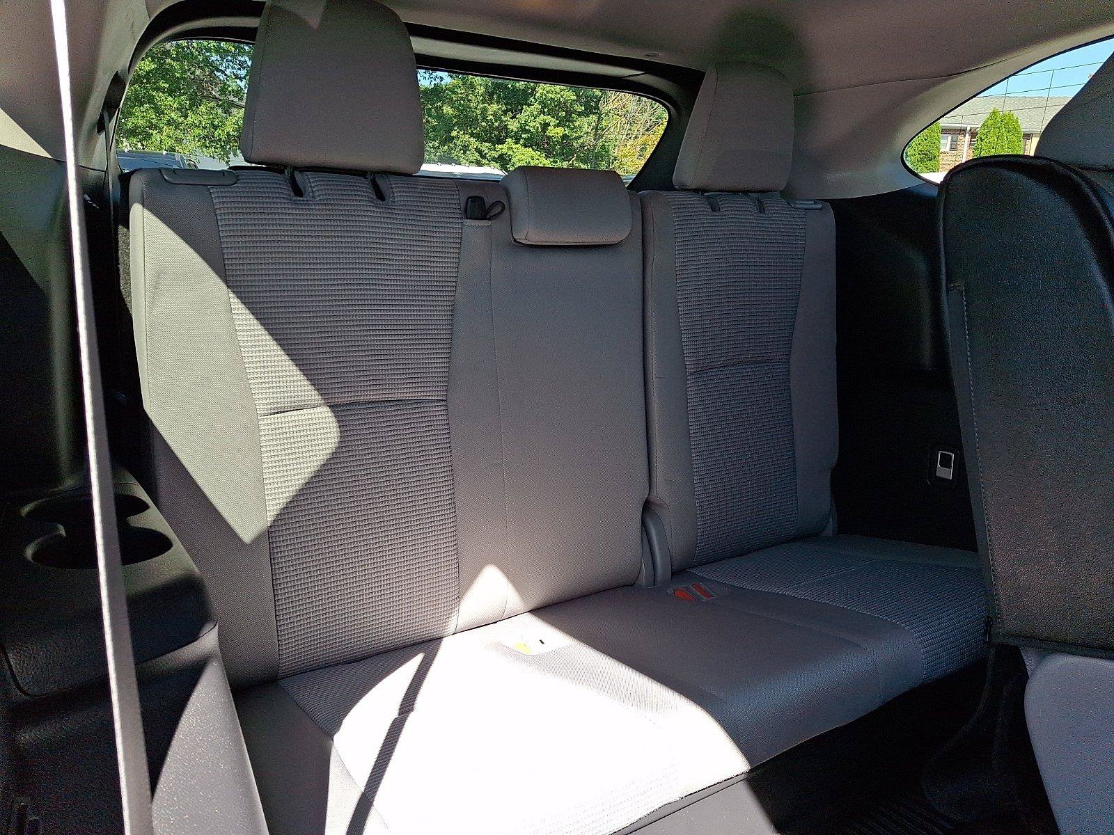 Used 2021 Toyota Highlander LE AWD/4WD image 11