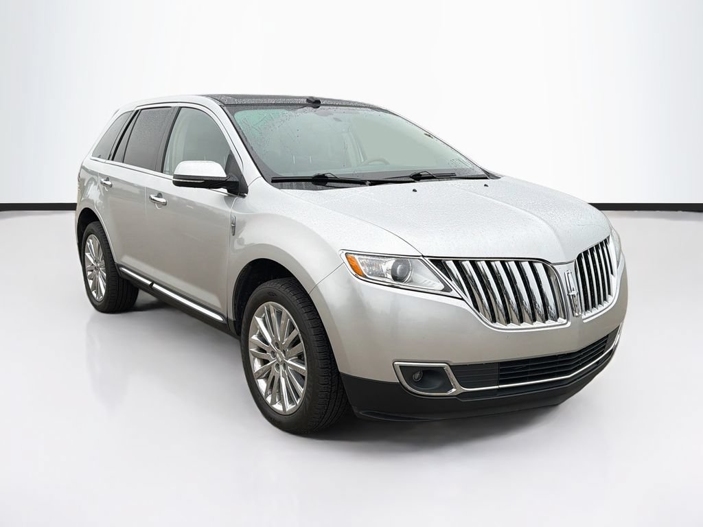 Used 2015 Lincoln MKX AWD w/ Equipment Group 102A image 3