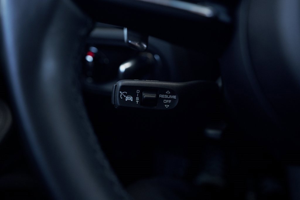 Used 2024 Porsche Macan image 43