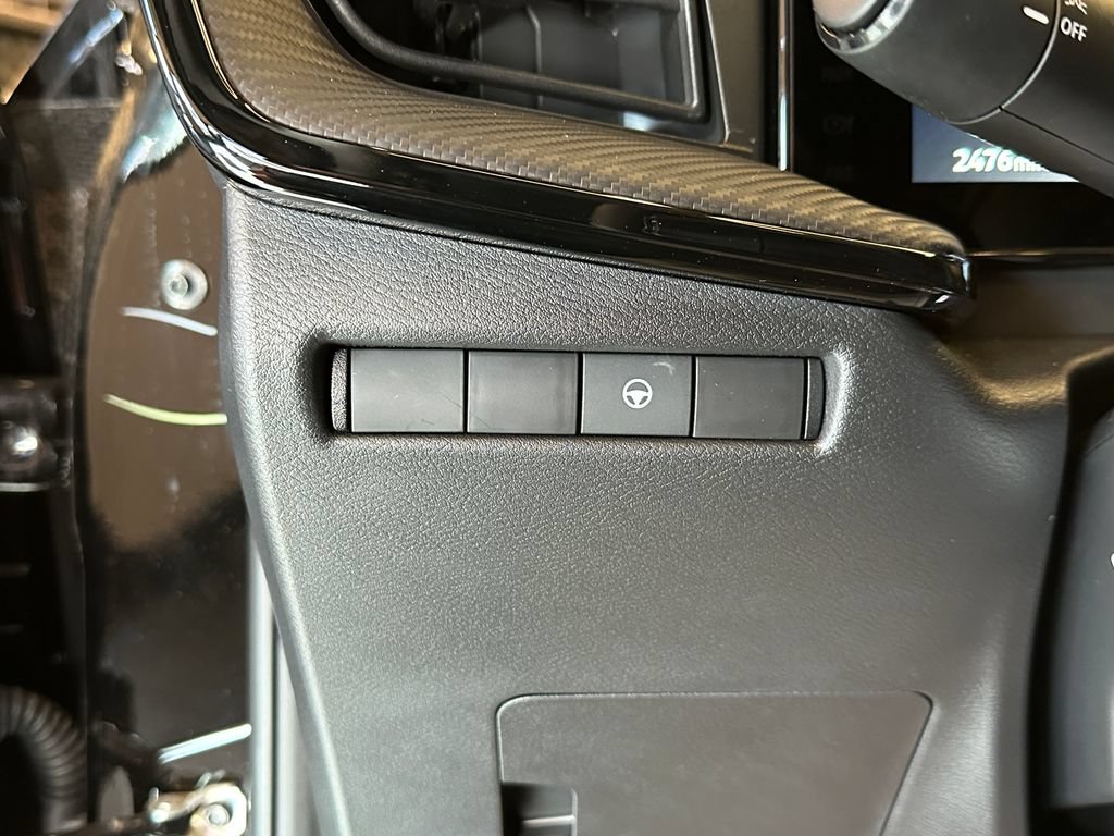 Used 2026 Nissan Kicks SR AWD/4WD image 18