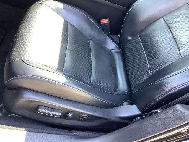Used 2018 Honda Accord Touring image 10