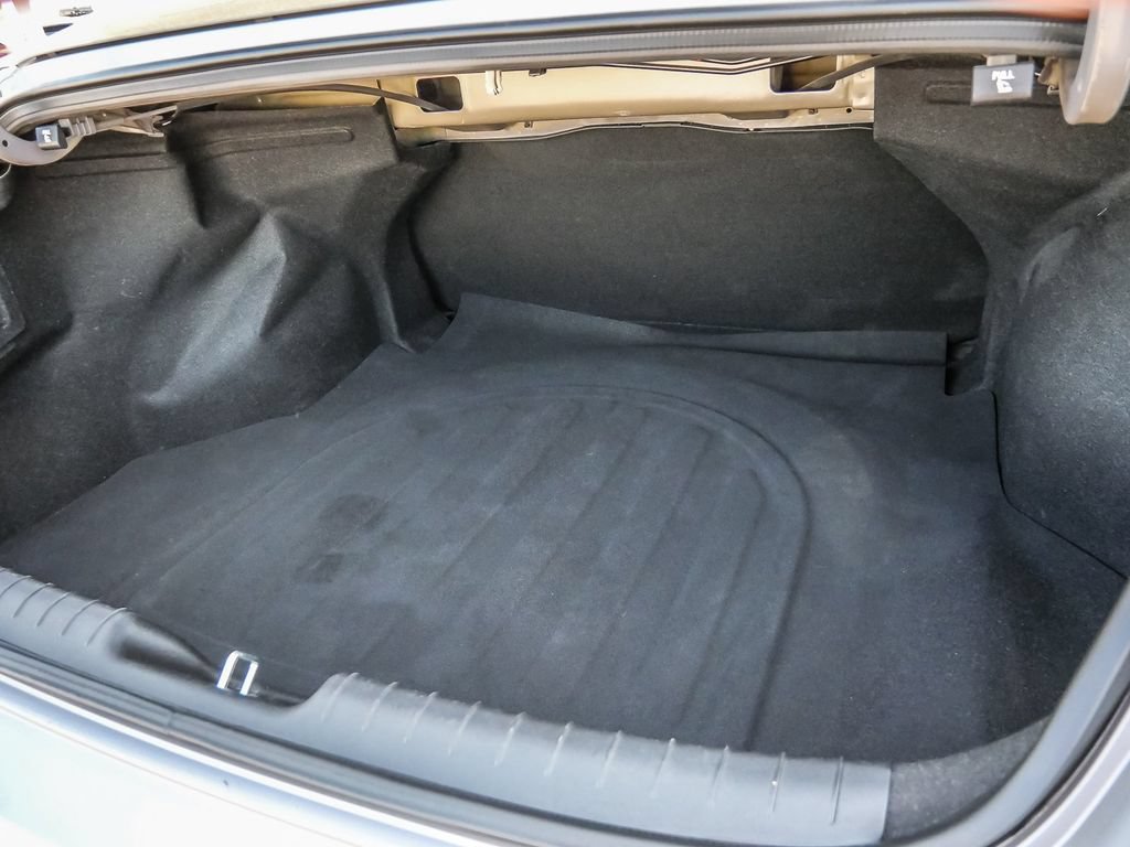 Used 2025 Hyundai Elantra Sport FWD image 12