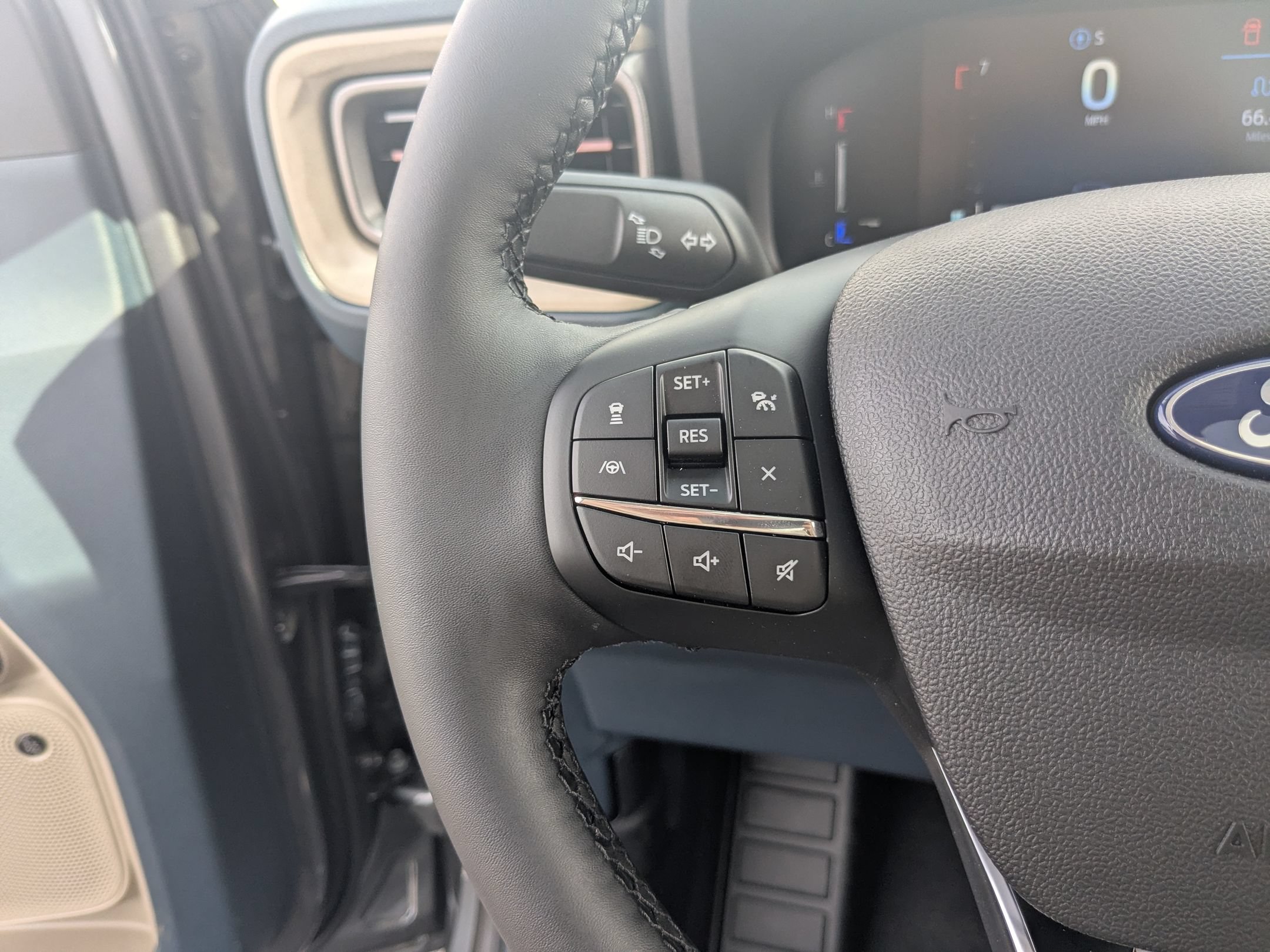 New 2026 Ford Maverick Lariat AWD/4WD image 17