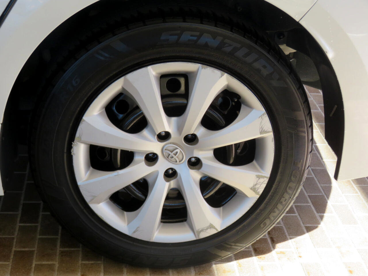 Used 2020 Toyota Corolla LE image 8