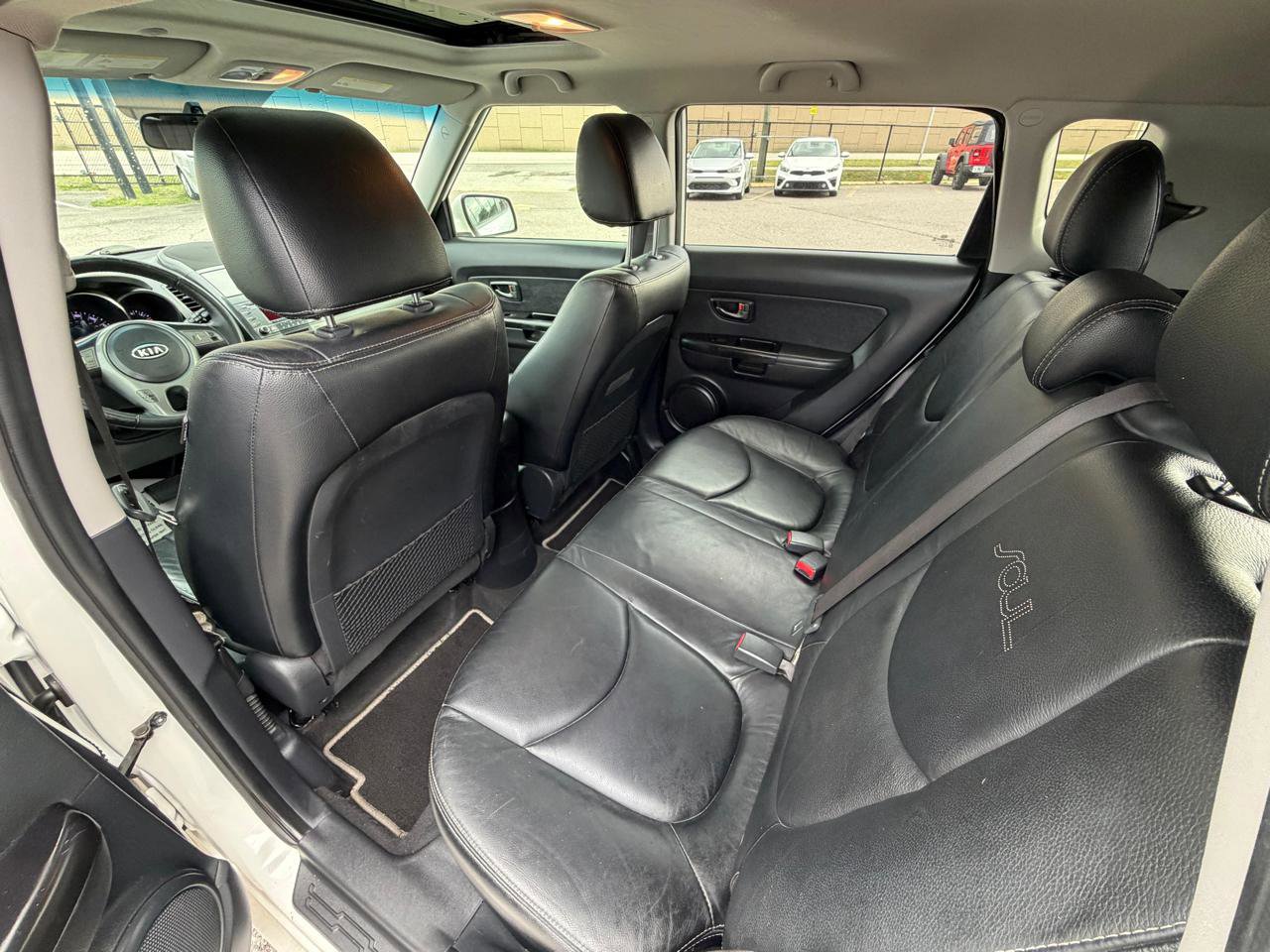 Used 2011 Kia Soul + FWD image 13