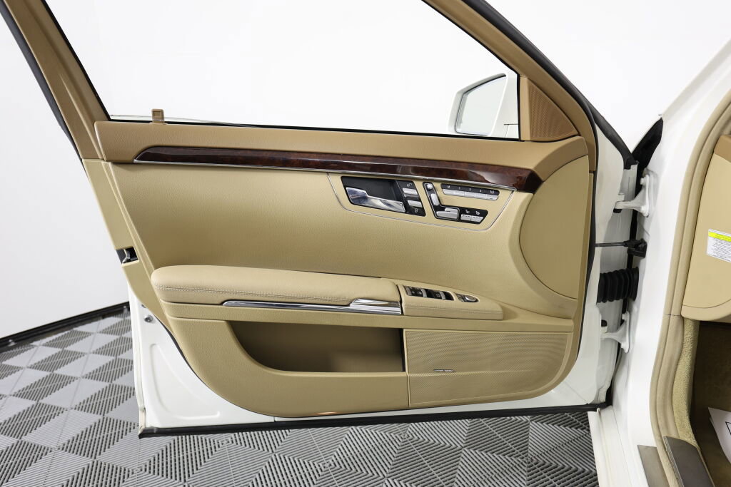 Used 2013 Mercedes-Benz S 550 4MATIC image 12