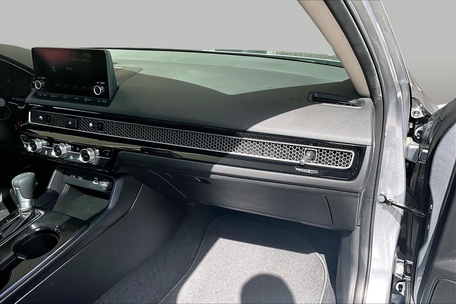 Used 2024 Honda Civic EX-L image 19