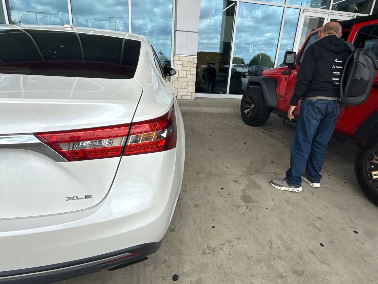Used 2017 Toyota Avalon XLE w/ Carpet Mat Package FWD image 7