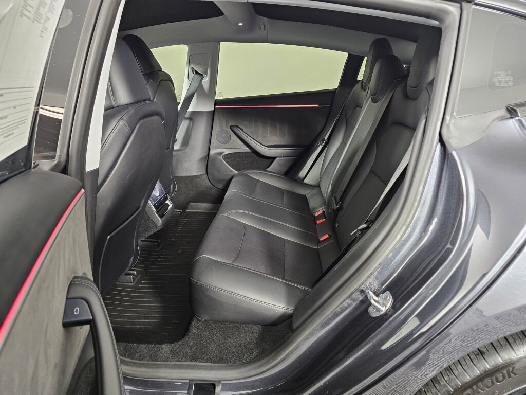 Used 2025 Tesla Model 3 Long Range image 32