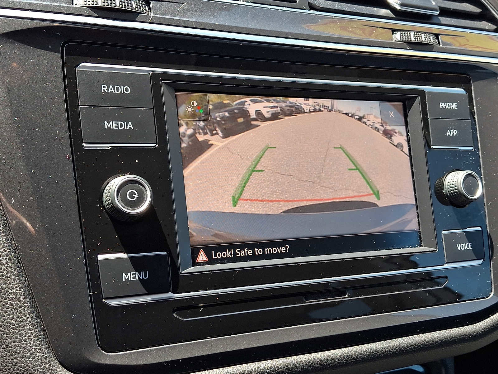 Used 2020 Volkswagen Tiguan S FWD image 17
