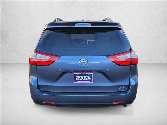 Used 2016 Toyota Sienna XLE w/ XLE Navigation Package image 7