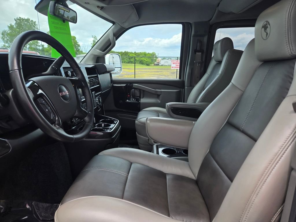 Used 2019 GMC Savana 2500 Extended w/ Enhanced Convenience Package image 13