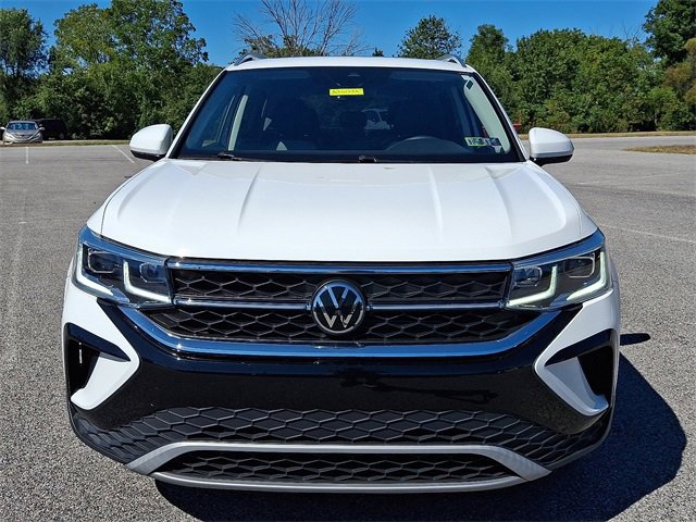 Used 2022 Volkswagen Taos SEL w/ Panoramic Sunroof Package image 7