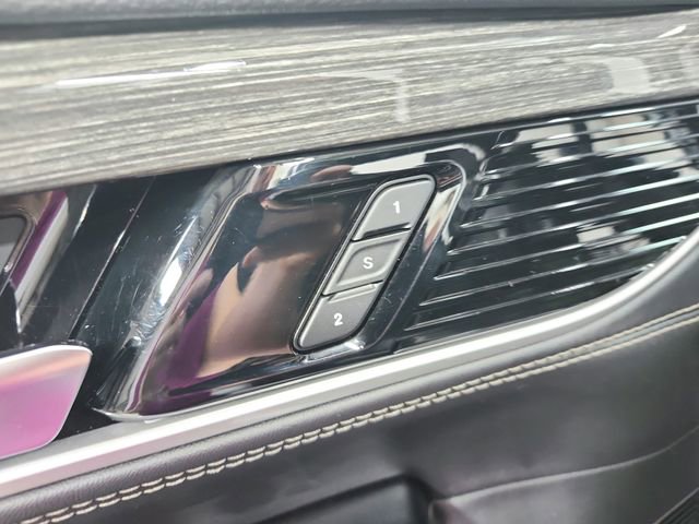 Used 2022 Jeep Wagoneer Series III w/ Premium Group I image 21