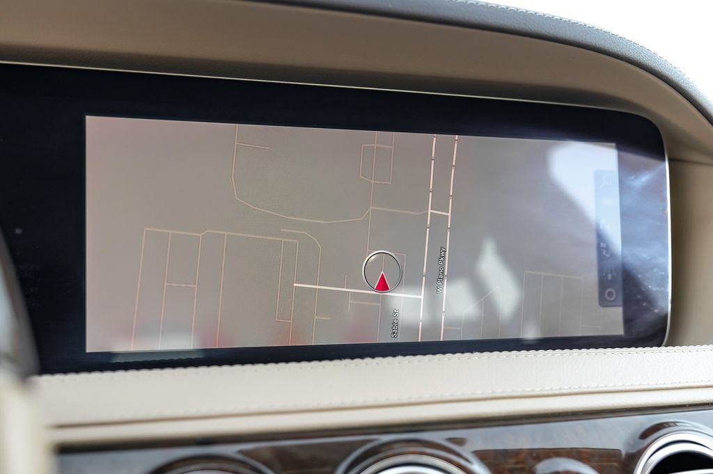 Used 2019 Mercedes-Benz S 560 Sedan image 20