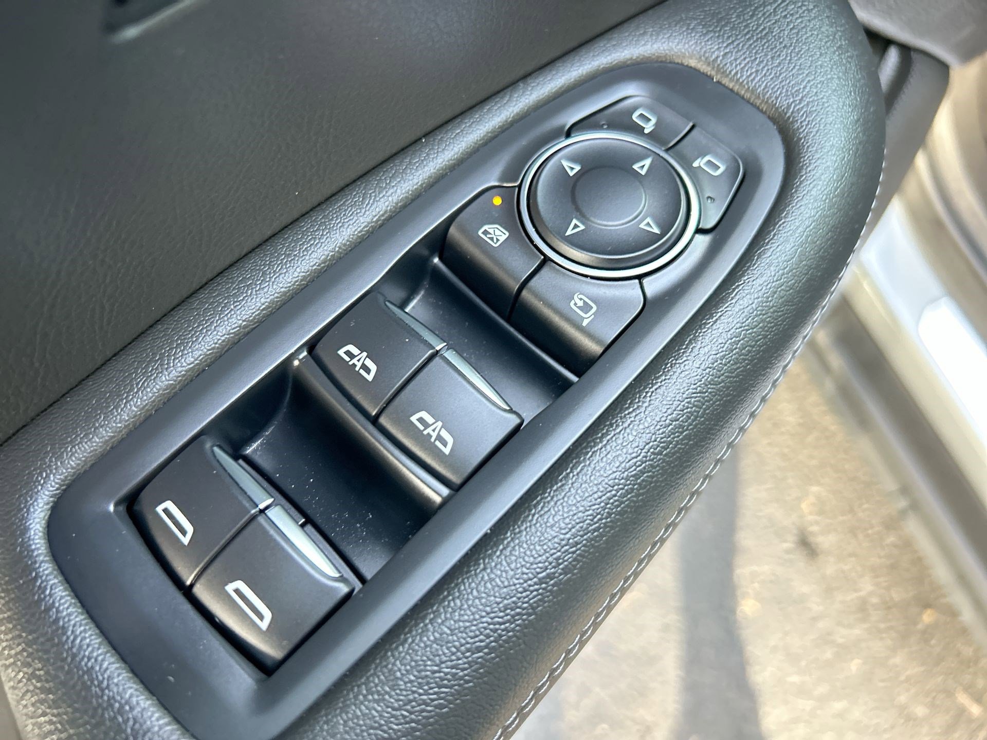 Used 2023 Cadillac XT6 Premium Luxury w/ Technology Package image 15