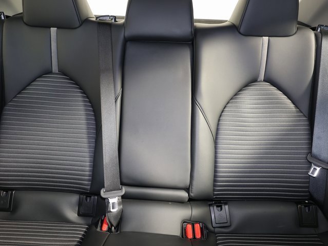Used 2024 Toyota Camry SE image 13