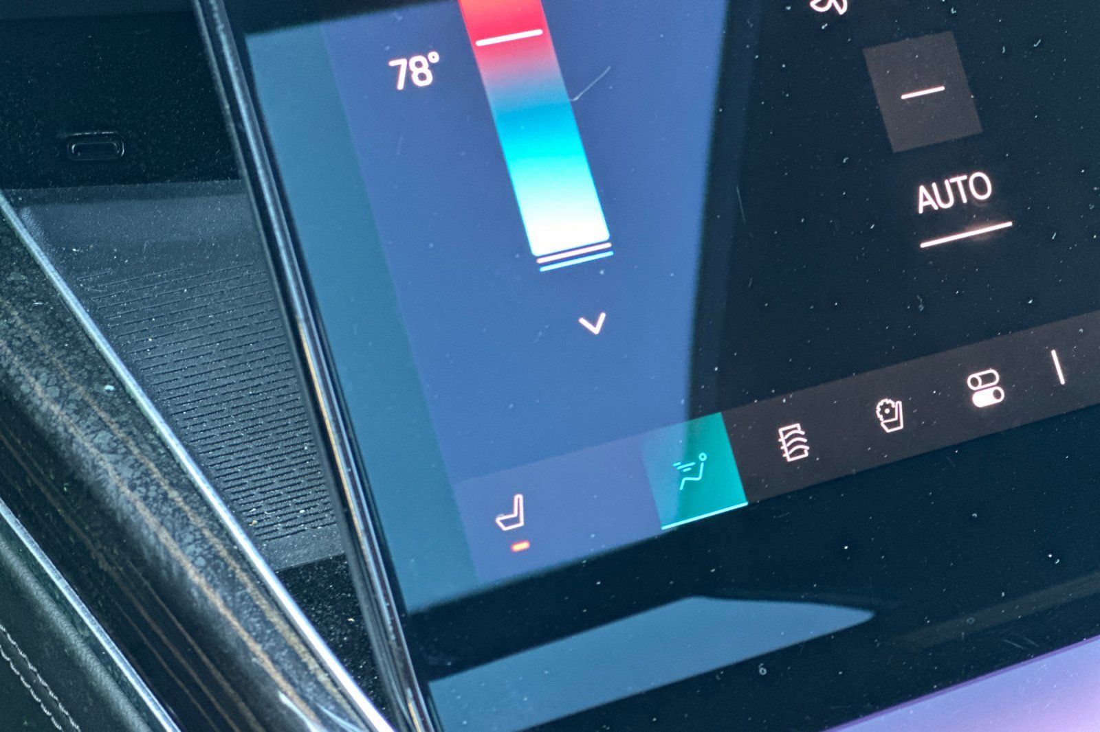 Used 2025 Cadillac Escalade Premium Luxury image 28