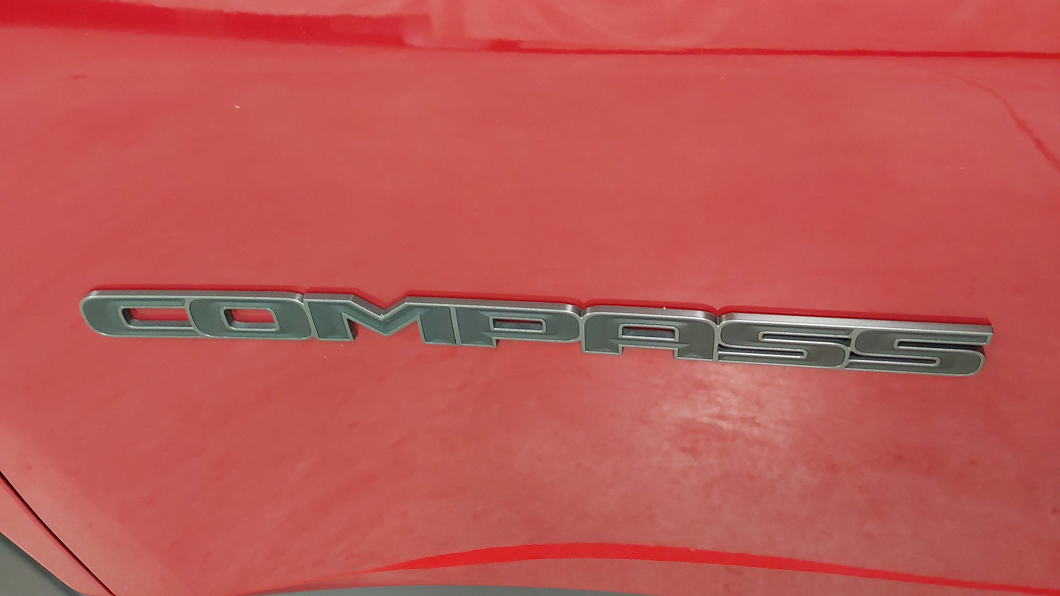 Used 2025 Jeep Compass Trailhawk w/ Trailhawk Elite Group AWD/4WD image 31
