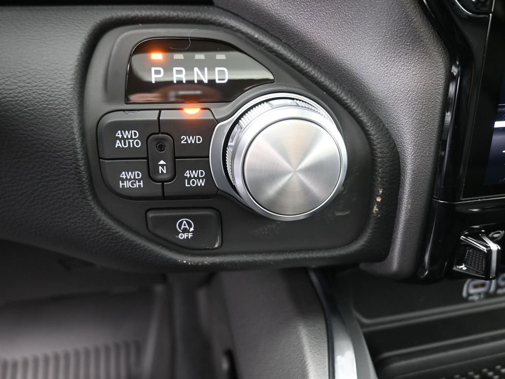 New 2026 RAM 1500 Laramie AWD/4WD image 23