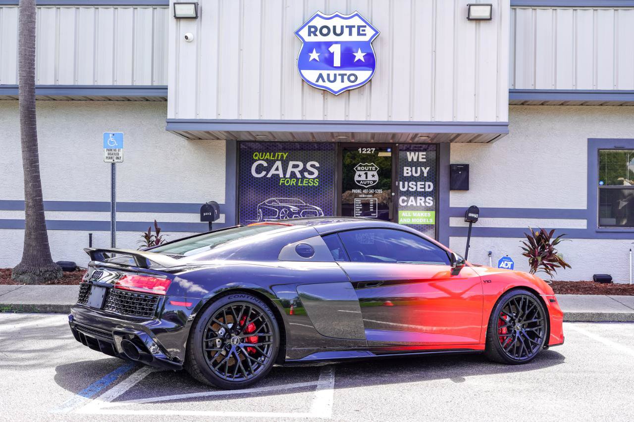 Used 2020 Audi R8 V10 w/ Carbon Exterior Package AWD/4WD image 6